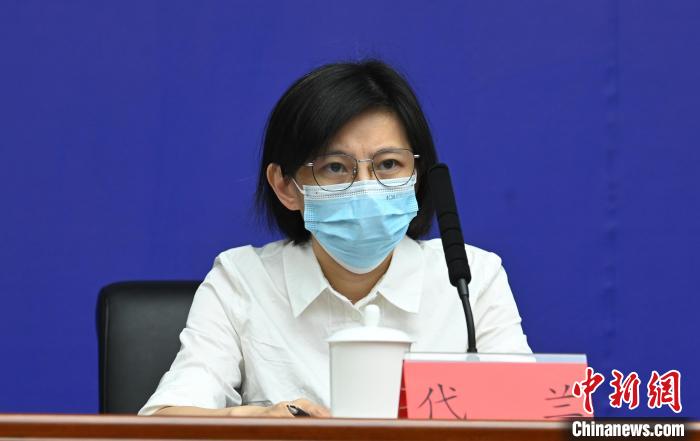 成都市經(jīng)信局總工程師代蘭。　安源 攝