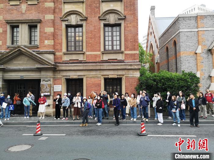 新階層人士走讀“外灘源”。　范宇斌 攝