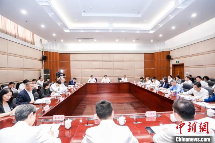 浙江召開統(tǒng)一戰(zhàn)線“凝心鑄魂強根基、團(tuán)結(jié)奮進(jìn)新征程”主題教育動員會