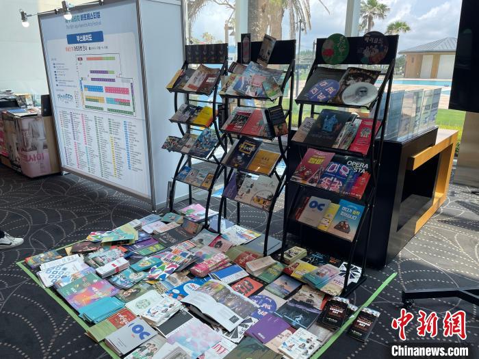 圖為第16屆濟(jì)州海比奇藝術(shù)節(jié)?！∈谞栔袊?guó)文化中心供圖