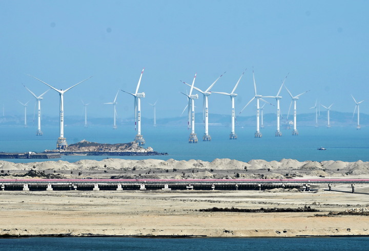 2021年3月9日，三峽福清興化灣海上風(fēng)電場。新華社記者 林善傳 攝