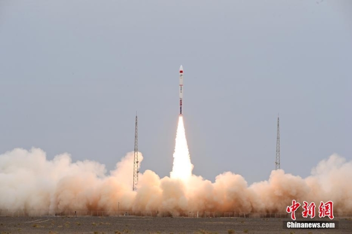 北京時間2023年8月10日12時03分，谷神星一號遙七運載火箭在我國酒泉衛(wèi)星發(fā)射中心成功發(fā)射升空，將搭載的西光壹號01星等7顆衛(wèi)星順利送入預定軌道，發(fā)射任務獲得圓滿成功。此次任務是谷神星一號運載火箭第7次飛行。汪江波 攝