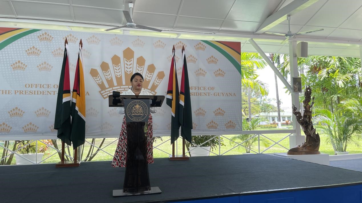 圭亞那第一夫人阿爾雅·阿里發(fā)表致辭。第18期援圭亞那醫(yī)療隊(duì)供圖