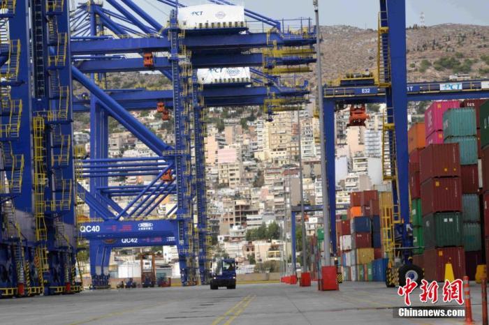 比雷埃夫斯港項(xiàng)目作為中國(guó)希臘共建“一帶一路”合作的旗艦項(xiàng)目，受到社會(huì)各界廣泛關(guān)注。 <a target='_blank' href='/'><p  align=