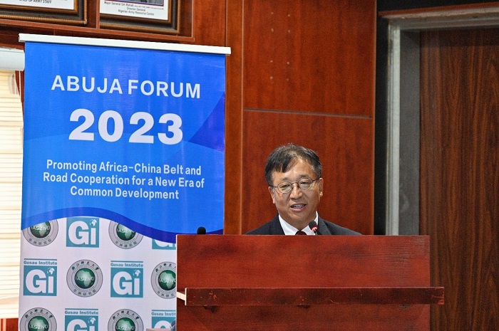 中國駐尼日利亞大使崔建春致辭。浙江師范大學非洲研究院供圖