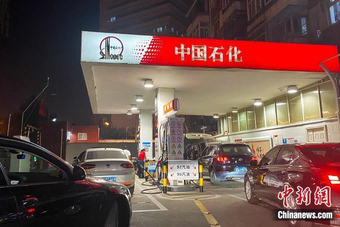 資料圖:加油站。 中新財(cái)經(jīng) 葛成 攝