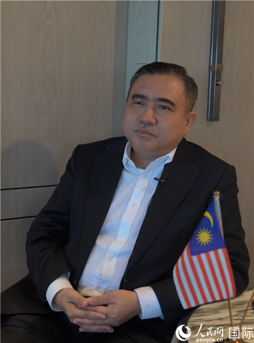 馬來西亞交通部部長陸兆福在接受人民網(wǎng)專訪。人民網(wǎng) 張文捷攝