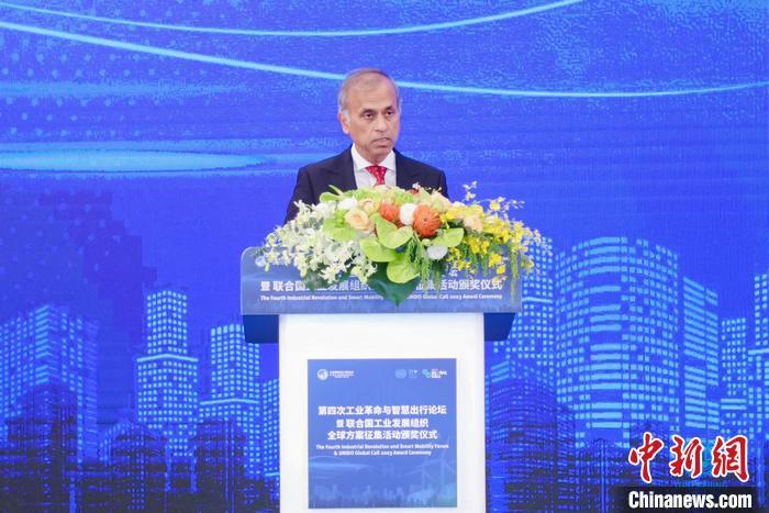 聯(lián)合國駐華協(xié)調(diào)員常啟德發(fā)表演講。