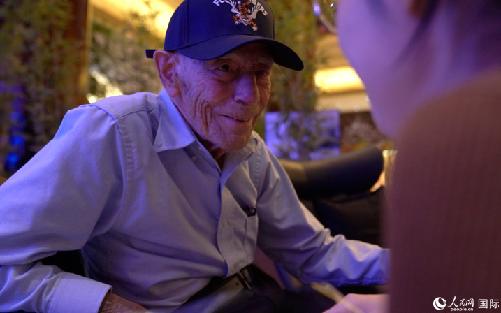 飛虎隊老兵哈里·莫耶接受人民網(wǎng)專訪。 人民網(wǎng) 張文捷攝