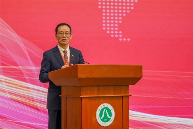 國務(wù)院學(xué)位委員會區(qū)域國別學(xué)學(xué)科評議組秘書長、浙江師范大學(xué)非洲研究院（非洲區(qū)域國別學(xué)院）院長劉鴻武致辭。主辦方供圖