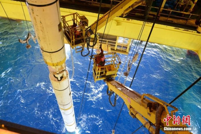 正在作業(yè)的工作人員。<a target='_blank' href='/' _fcksavedurl='/' ><p  align=