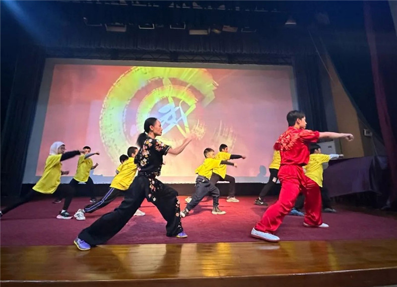 圖為2023“中華文化大樂(lè)園—埃及開(kāi)羅營(yíng)”閉幕式活動(dòng)現(xiàn)場(chǎng)。主辦方供圖