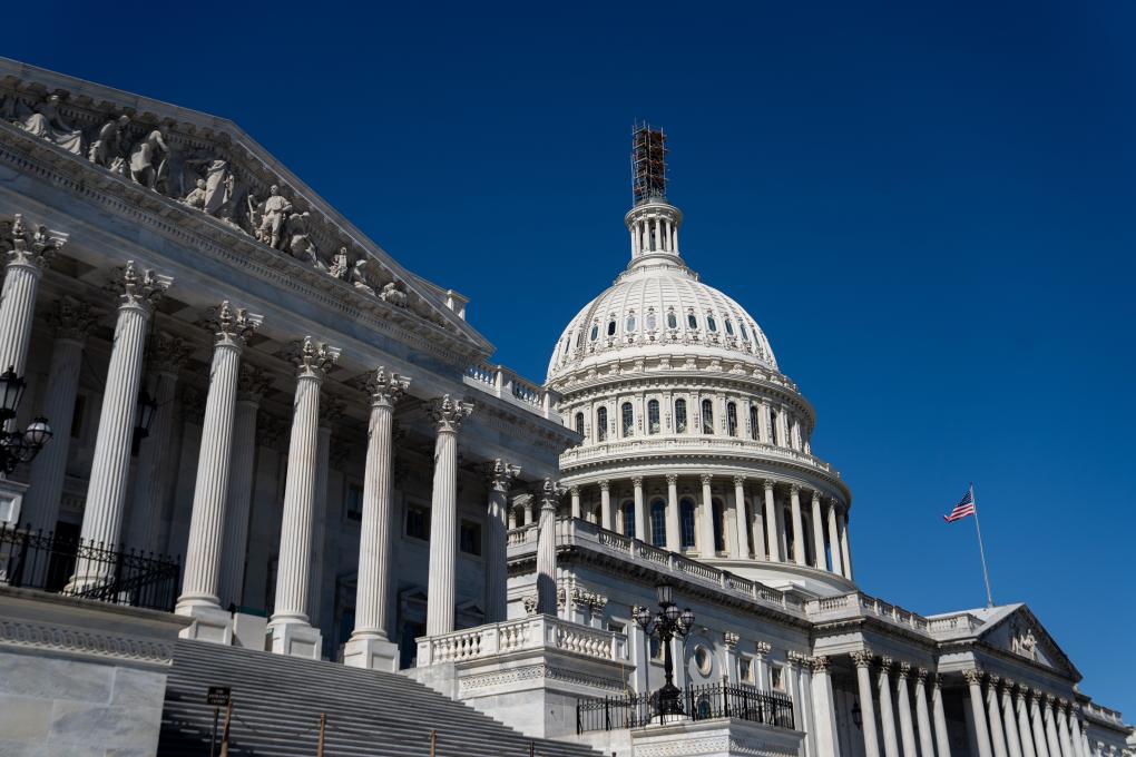 圖為2023年10月11日在美國首都華盛頓拍攝的國會(huì)大廈。新華社記者 劉杰 攝