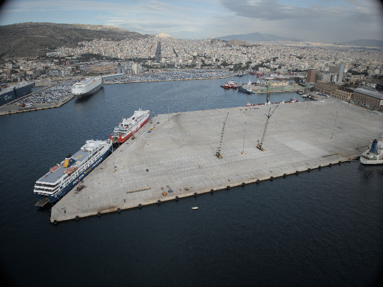 赫拉克萊烏斯?jié)L裝碼頭全景。比雷埃夫斯港港務局供圖