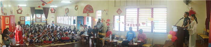 “歡樂春節(jié)進校園”在斐濟勞托卡中華學校禮堂舉行。陳鵬攝