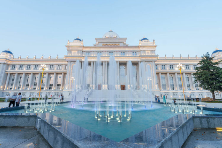 第1視點(diǎn)丨這兩座大樓，見證著中塔友誼