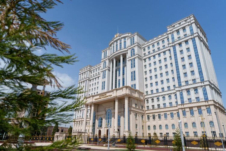 第1視點(diǎn)丨這兩座大樓，見證著中塔友誼