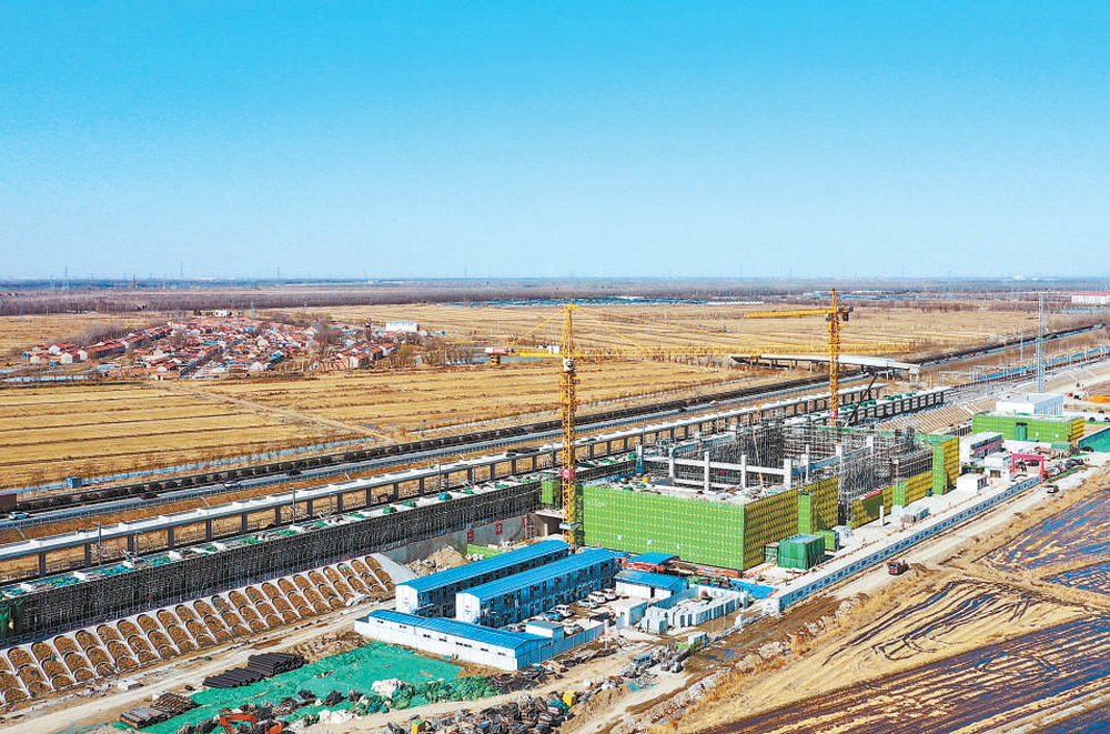 2月26日拍攝的建設(shè)中的京濱鐵路周良站（無(wú)人機(jī)照片）。