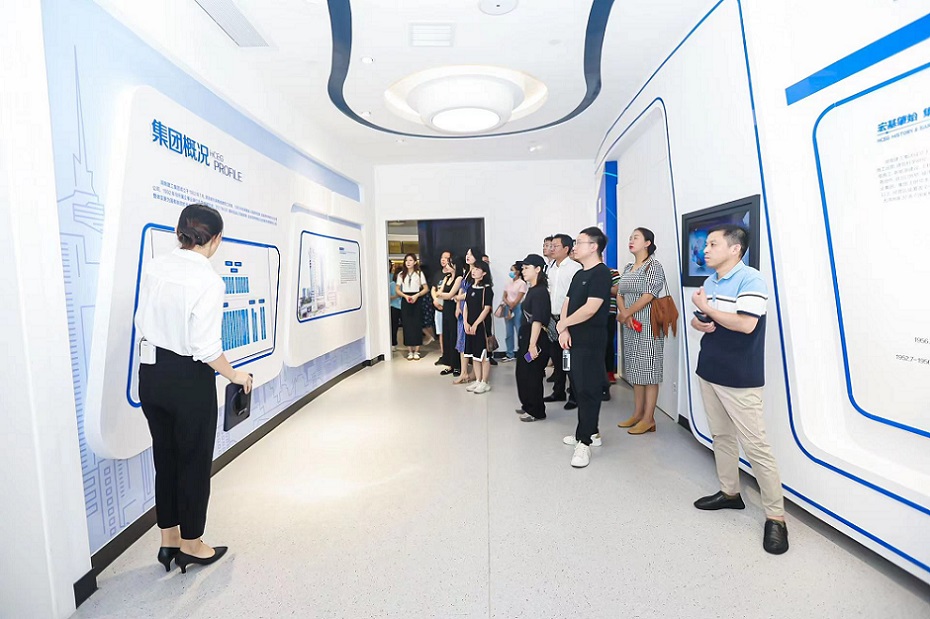 見面會參與人員在了解項(xiàng)目情況。單位供圖