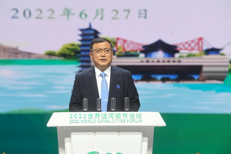 揚州市委常委、常務副市長陳鍇竑作推介發(fā)言。邵丹攝