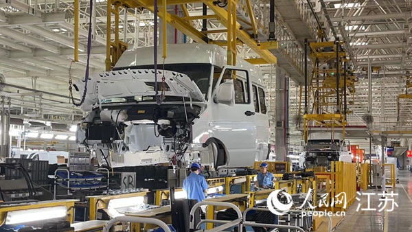 南京依維柯汽車有限公司生產(chǎn)車間。黃啟源攝