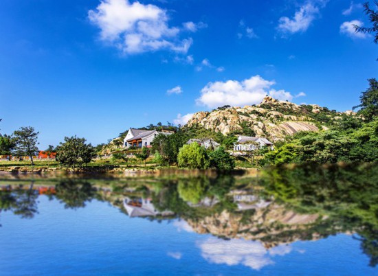 掩映于綠水青山間的朐山書院。丁躍進攝