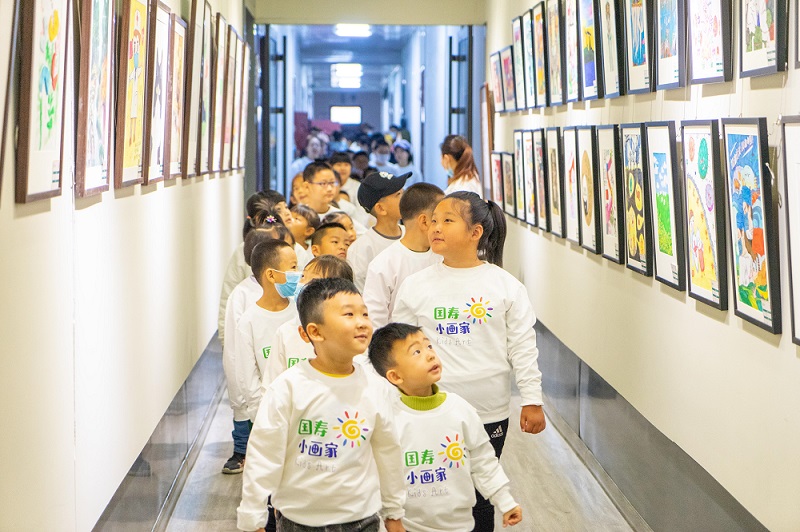 國壽小畫家創(chuàng)意作品征集活動(dòng)啟幕。單位供圖