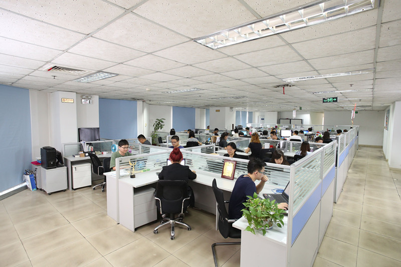 天津國(guó)舜信息技術(shù)有限公司研發(fā)團(tuán)隊(duì)由年輕人組成，為企事業(yè)單位和重大活動(dòng)提供網(wǎng)絡(luò)安全技術(shù)保障服務(wù)。河?xùn)|區(qū)供圖