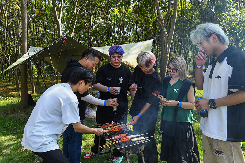 從馬達加斯加到肥東，楊晉打理的雨悅山房深受年輕人的喜愛。吳芳攝