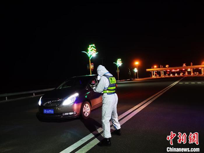 “90后”特警延遲婚期走向抗疫戰(zhàn)場:擊退疫情再團圓