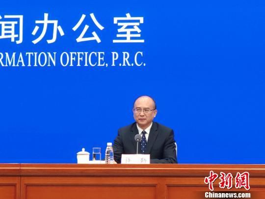  河北省委副書記、省長(zhǎng)許勤答記者問(wèn)　郭超凱　攝