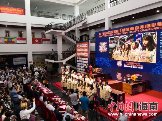 圖為參賽選手集體亮相。尹海明 攝