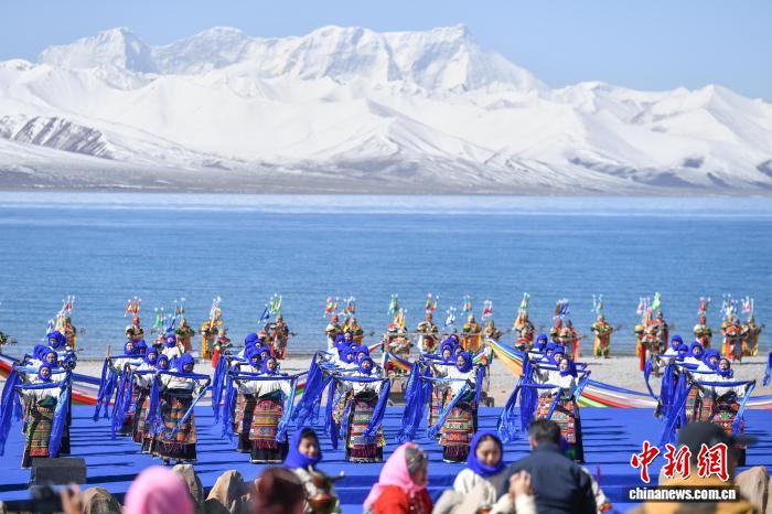 5·19中國(guó)旅游日：西藏納木錯(cuò)迎來(lái)開(kāi)湖盛會(huì)