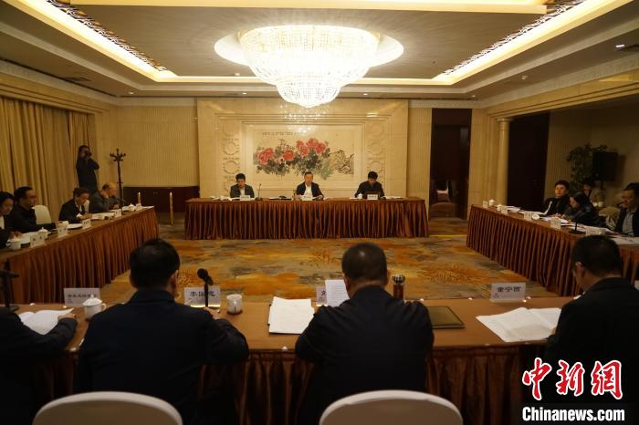 圖為座談會(huì)現(xiàn)場(chǎng)。　潘雨潔 攝