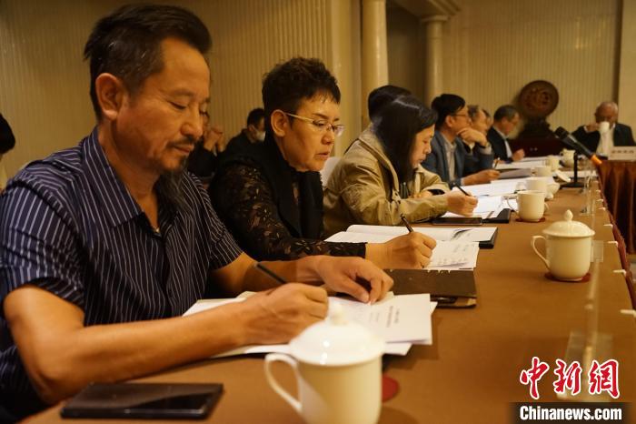 圖為座談會(huì)現(xiàn)場(chǎng)。　潘雨潔 攝