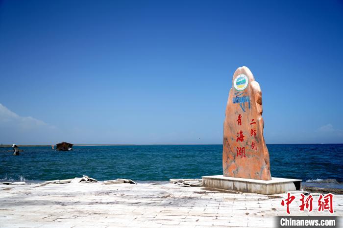圖為青海湖景區(qū)一角。　孫睿 攝