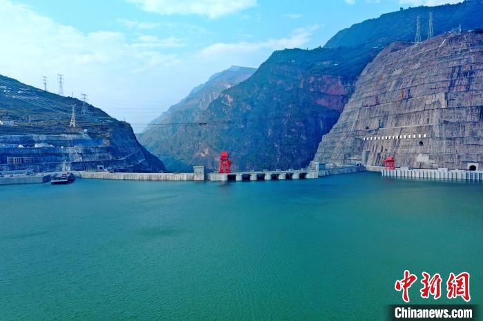 圖為白鶴灘水電站?！∷娝木止﹫D