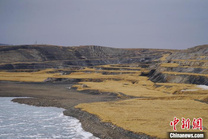 圖為青海省海西蒙古族藏族自治州天峻縣木里礦區(qū)?！●R銘言 攝