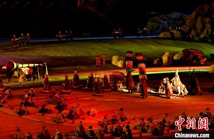 3月17日，西藏拉薩，《文成公主》大型史詩(shī)劇演出現(xiàn)場(chǎng)。　李林 攝