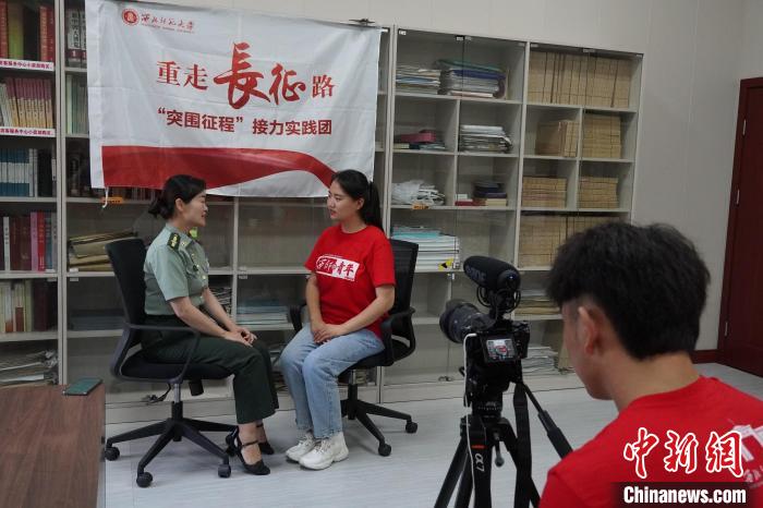 甘肅學(xué)子“重走長(zhǎng)征路”:紅色文化不只是老輩“專(zhuān)屬”