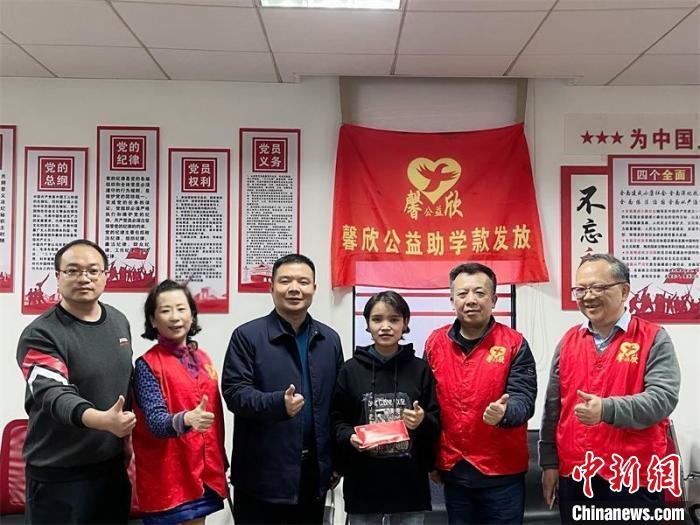 在湘求學的西藏女孩:“我淋過雨,也想努力為別人撐把傘”