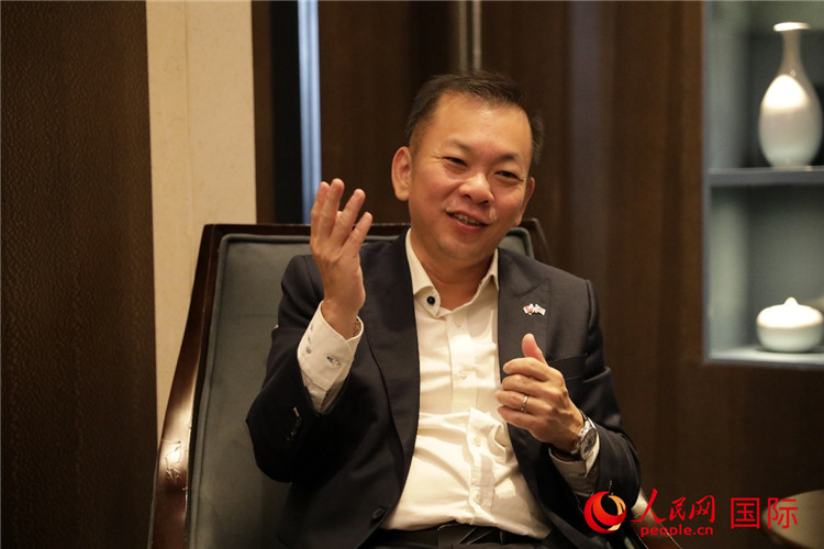 馬來西亞種植及原產(chǎn)業(yè)副部長陳泓縑接受人民網(wǎng)專訪。人民網(wǎng) 王婧攝