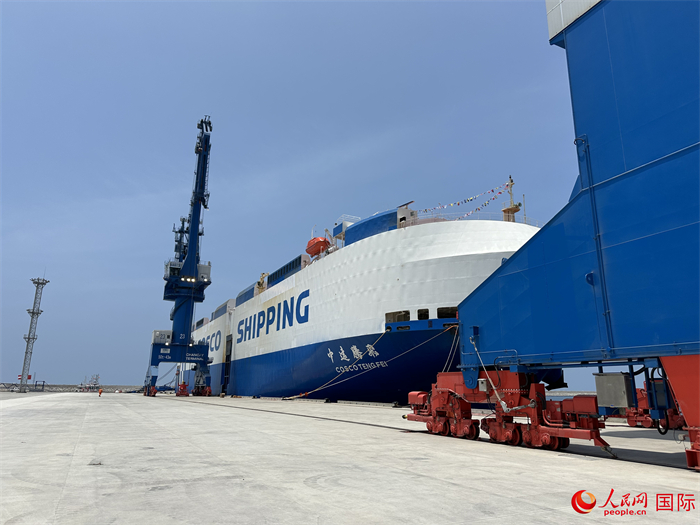 當(dāng)?shù)貢r間11月15日，?？吭阱X凱港的船只。人民網(wǎng)記者 周雨攝