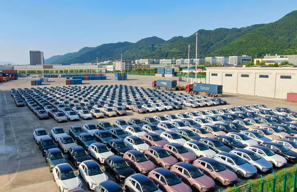 05 重慶整車進(jìn)口口岸。華龍網(wǎng) 通訊員 郭晉 攝