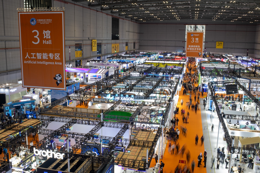 進博會聚焦新質(zhì)生產(chǎn)力的特點更突出。人民網(wǎng)記者 翁奇羽攝