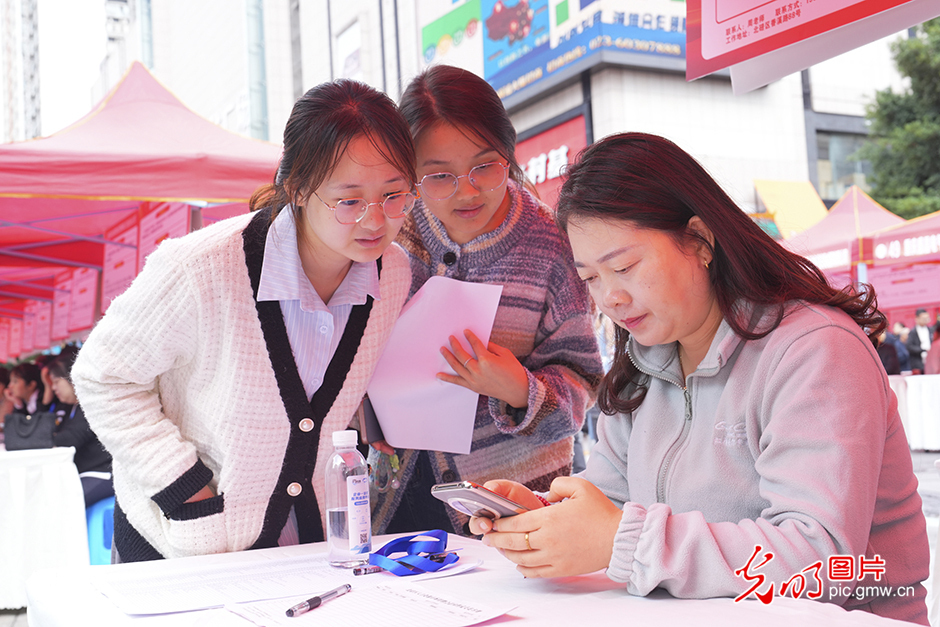 【職引未來】求職招聘“雙向奔赴”，穩(wěn)崗就業(yè)精準(zhǔn)發(fā)力