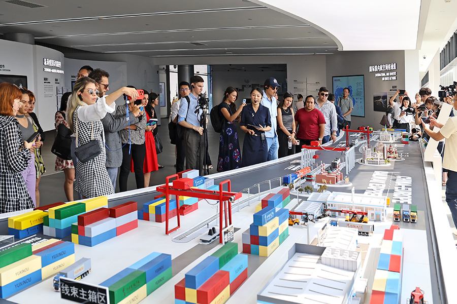 時(shí)政微觀察丨再次考察西部陸海新通道，總書記提出新要求