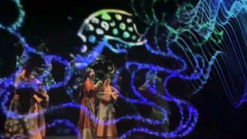 馬王堆復(fù)原動態(tài)展《一念·辛追夢》以多媒體視覺影像，為觀眾提供沉浸式視聽感受。