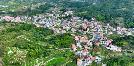 軍營村俯瞰。人民網(wǎng)記者 陳博 攝