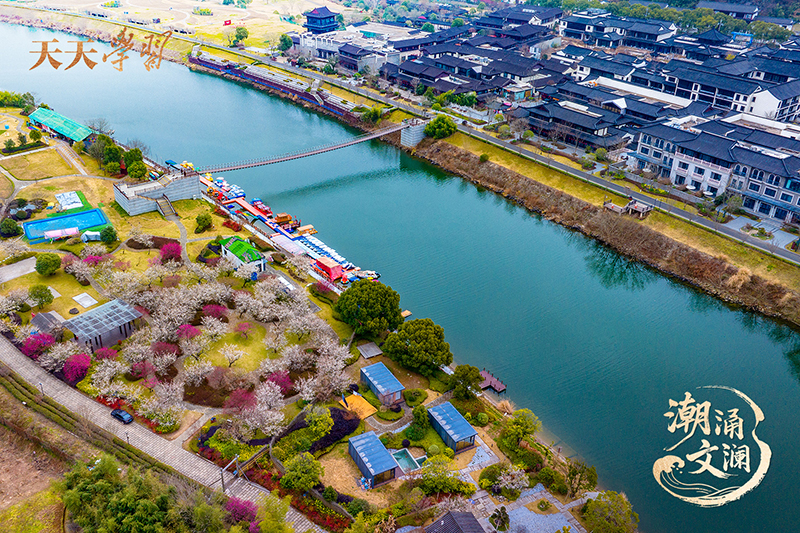 2025年2月17日，浙江紹興，嵊州市越劇小鎮(zhèn)和濕地公園梅花盛開。